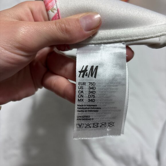 5/$10 👙 | Push-Up Bikini Top - Picture 2 of 2